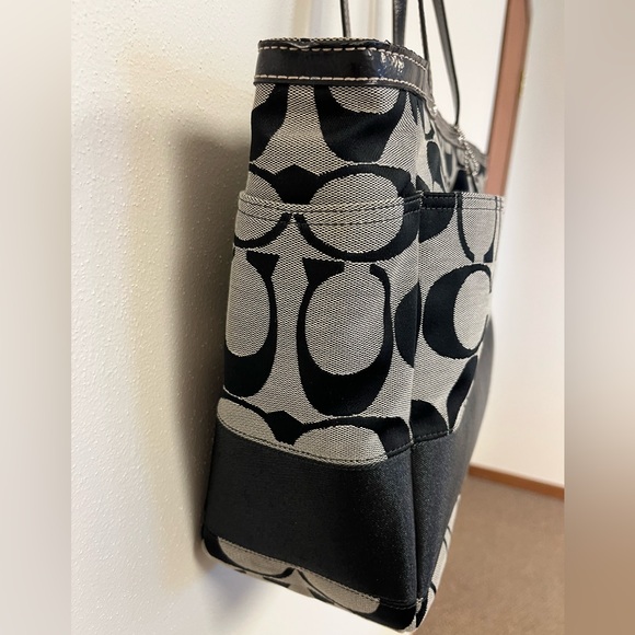 Coach Black/Grey Signature Canvas and Patent Leather Tote/Laptop Bag - Picture 5 of 13